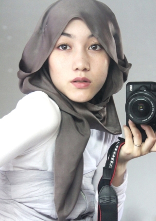 428__900x1271_hana-tajima-hijab-style2